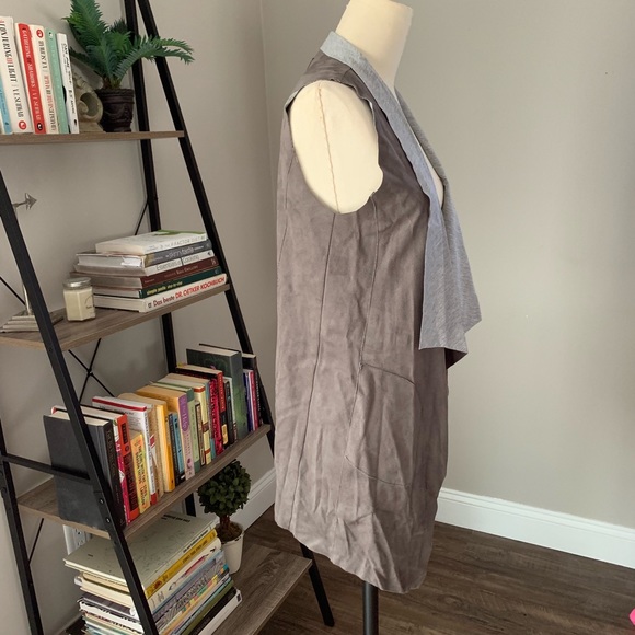 Leather-like Sleeveless layer - Picture 5 of 8